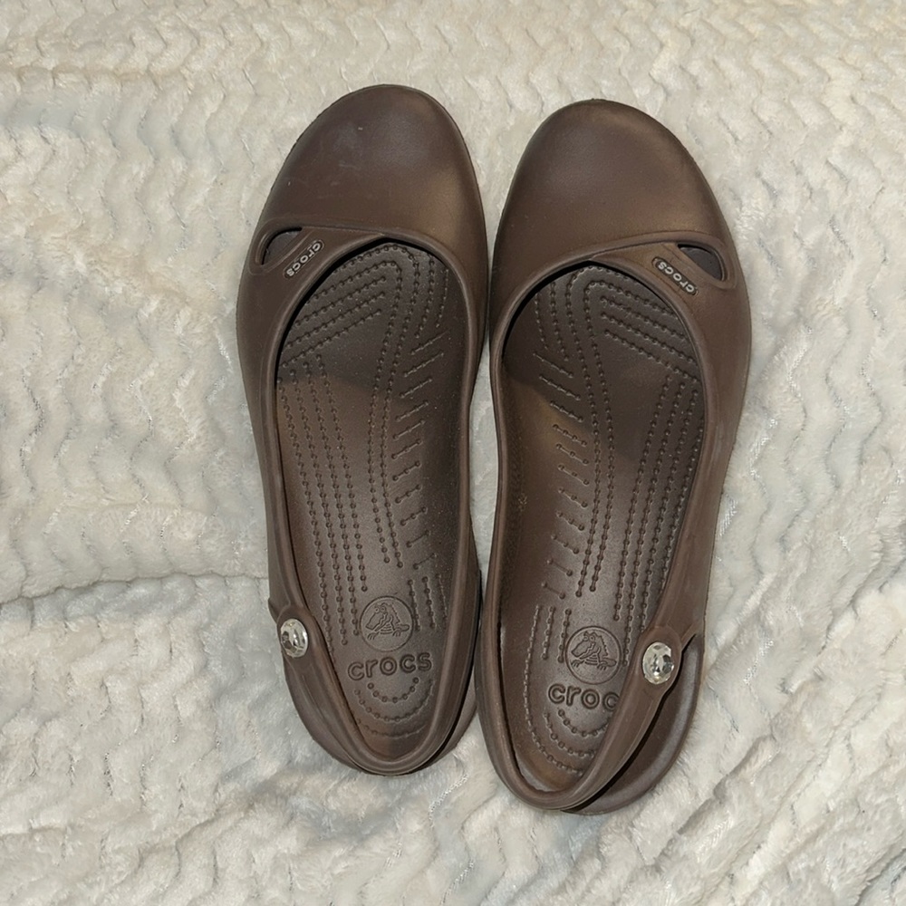 Like-new Size 10 Women’s CROCS Brown Ballet Flats with Ankle Strap